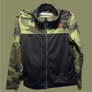 The North Face Men's Green Camouflage and Black Jacket